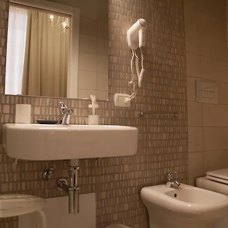 Sanbiagio, 25 Penzion Neapol