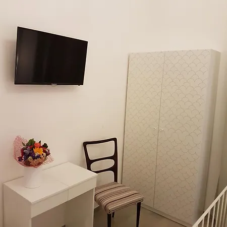 Sanbiagio, 25 Naples