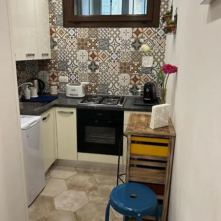 Sanbiagio, 25 Naples