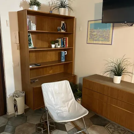 Sanbiagio, 25 3* Naples