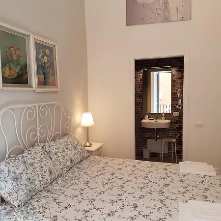 Sanbiagio, 25 Guest house 3*