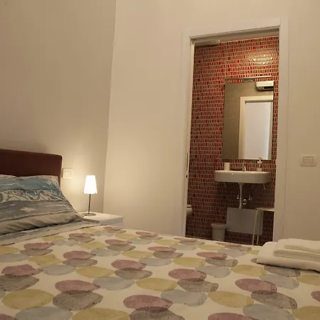 Sanbiagio, 25 Guest house