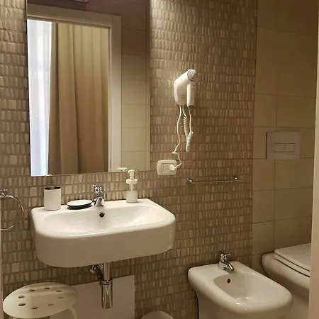 Gasthuis Sanbiagio, 25 Napels