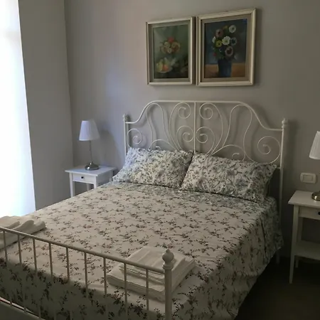 Sanbiagio, 25 Napels